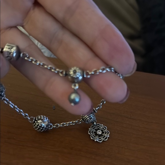 Pandora Five Clip Elegant Silver Charm Bracelet - Picture 3 of 4